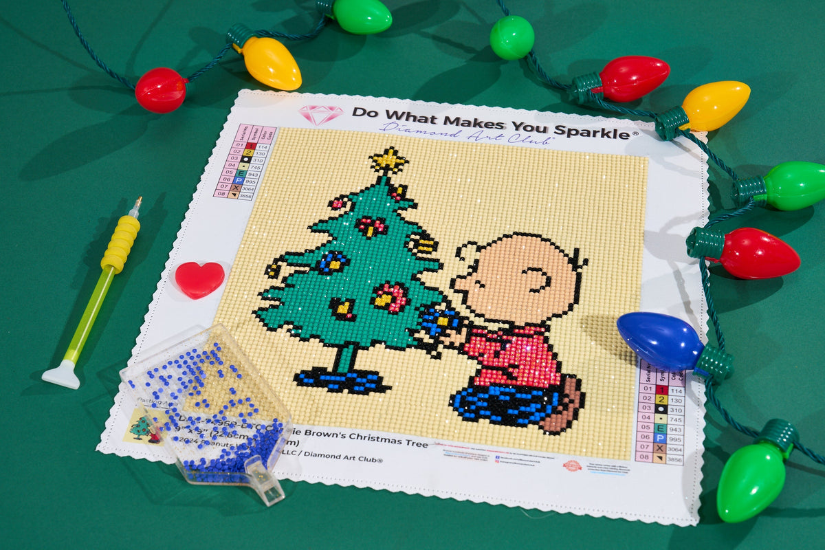 Diamond Painting Charlie Brown's Christmas Tree 9" x 9" (22.8cm x 22.8cm) / Round With 8 Colors including 2 ABs / 6,889