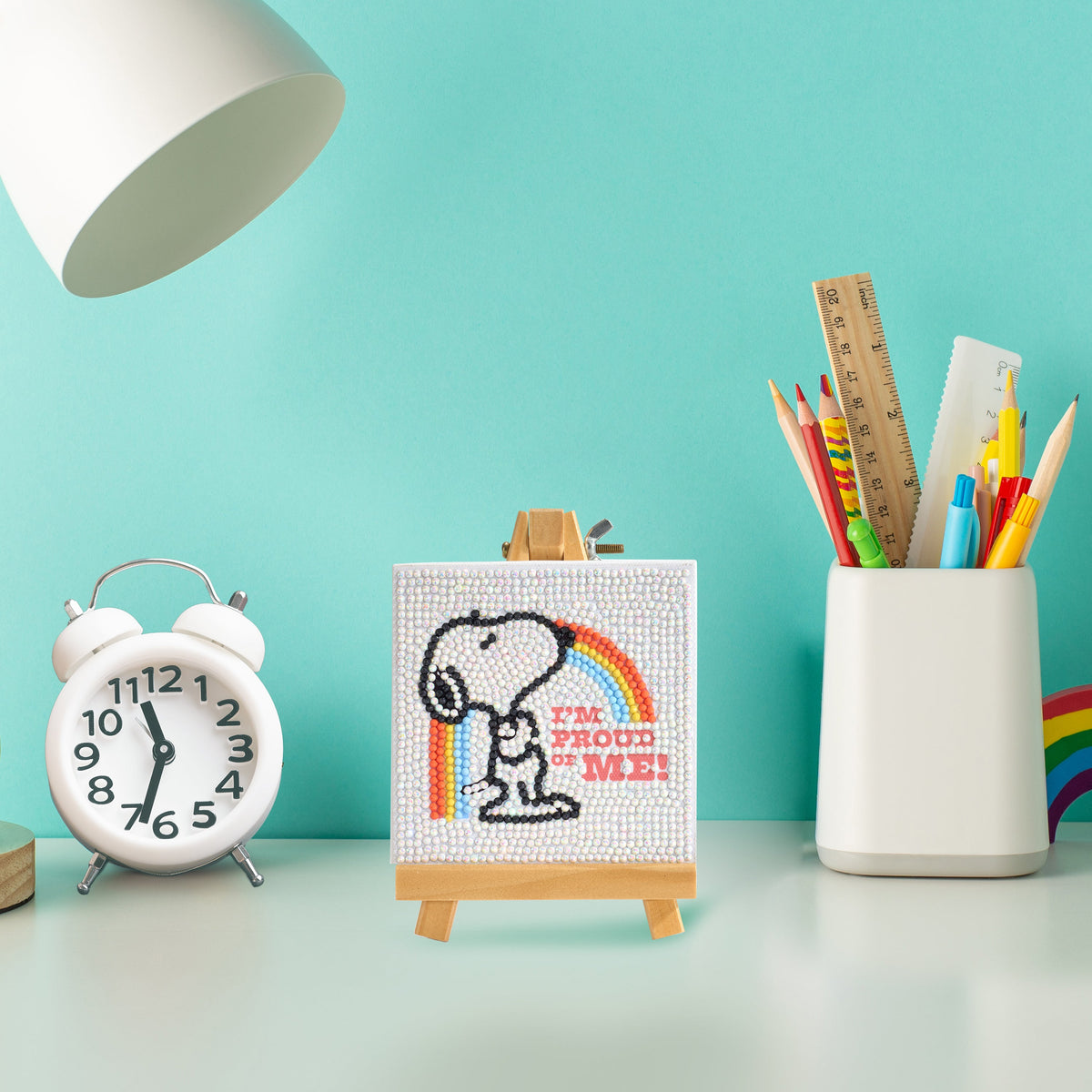 Diamond Painting Mini Easels - I'm Proud of Me (Snoopy™) 3.9" x 3.9" (10cm x 10cm) / Round with 5 Colors including 1 AB and 1 Fairy Dust Diamond / 1,225