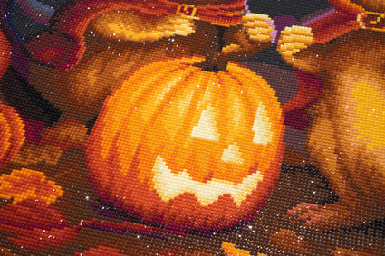 Diamond Painting Pumpkin Lighting 22" x 29" (55.6cm x 73.7cm) / Round with 51 Colors including 3 ABs and 2 Fairy Dust Diamonds / 54,136